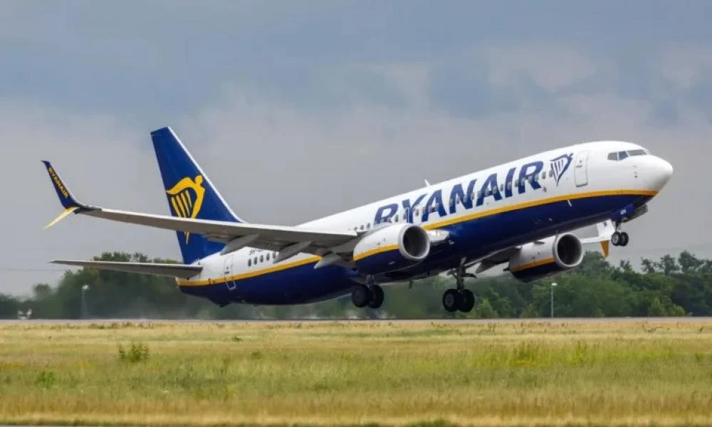 Άγριος καυγάς σε πτήση της Ryanair - Έκανε αναγκαστική προσγείωση